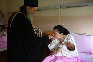 Sresti monaha - trepet ili utjeha